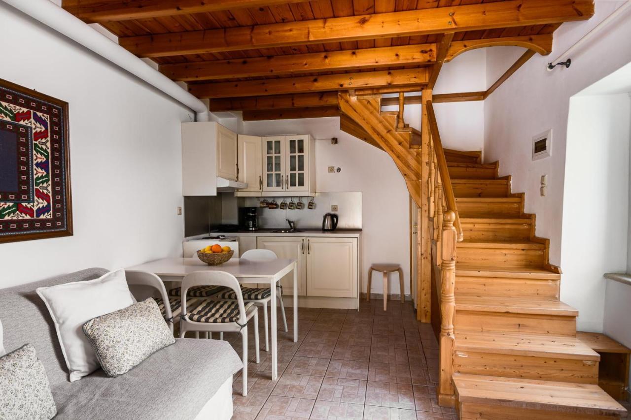 Traditional Rustic Maisonette By Konnect Agios Ioannis Peristerion Esterno foto