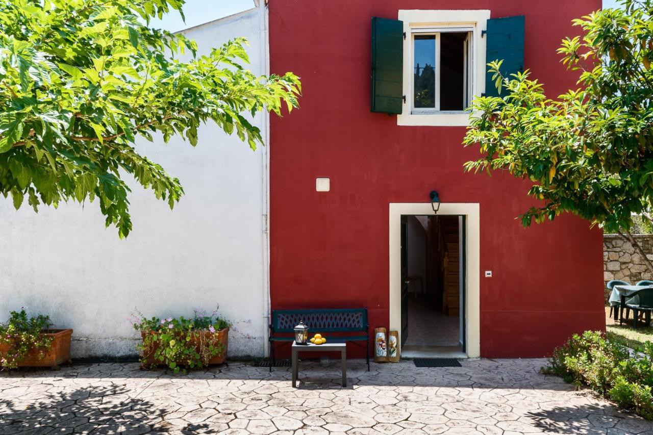Traditional Rustic Maisonette By Konnect Agios Ioannis Peristerion Esterno foto